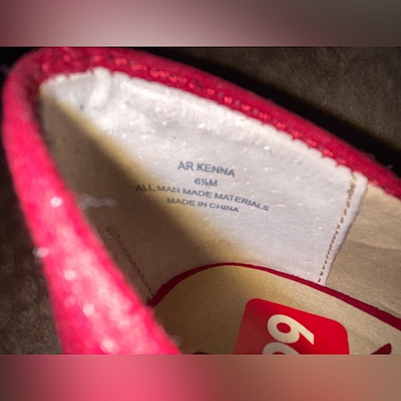 Red Suede Wedge Heels — American Rag - Picture 6 of 14